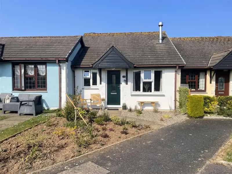 2 Bedroom Terraced Bungalow for Sale