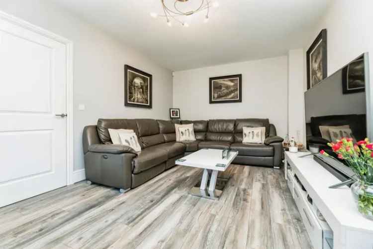 Stunning Four Bedroom Detached House