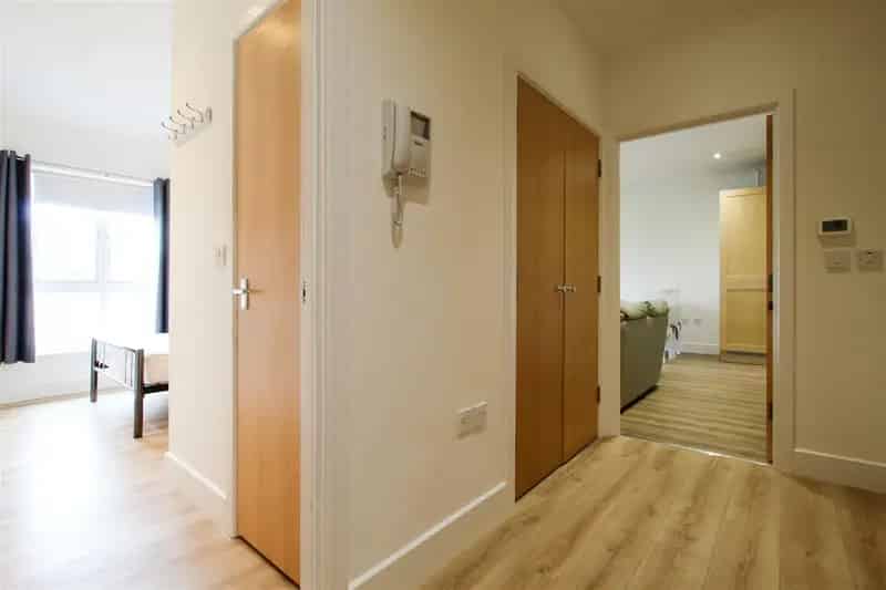 2 Bedroom Flat House to Rent