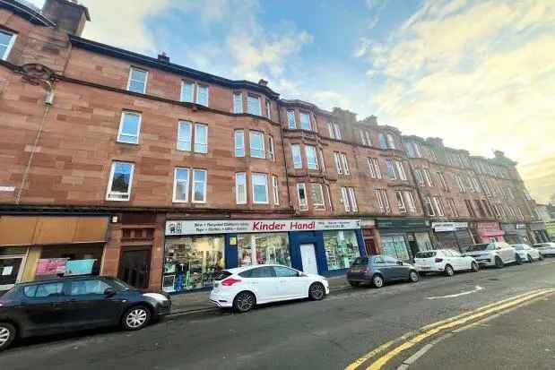 Flat to rent in Carmunnock Road, Glasgow G44