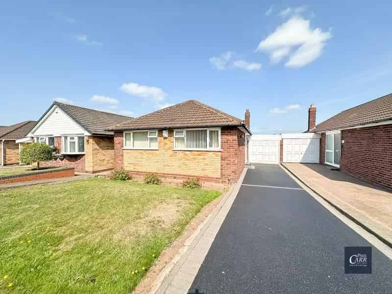 2 Bedroom Detached Bungalow for Sale