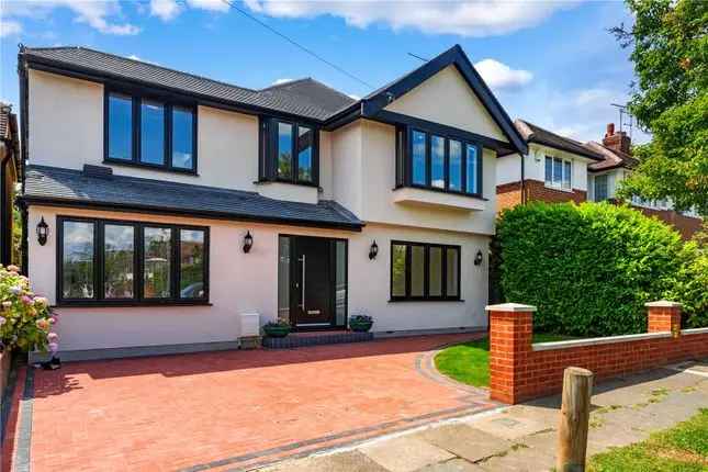 5 Bedroom Detached House for Sale in London SW15