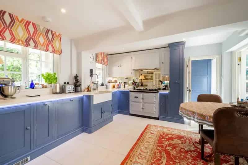 4 Bedroom Detached House for Sale in Cirencester