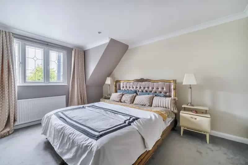4 Bedroom Detached House for Sale near Windsor Great Park