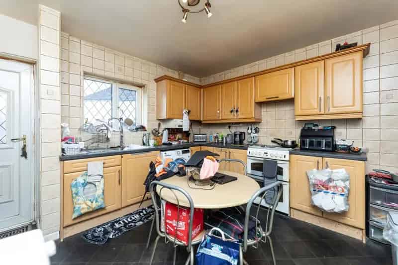 3 Bedroom Mid Terrace House For Sale in Castleford