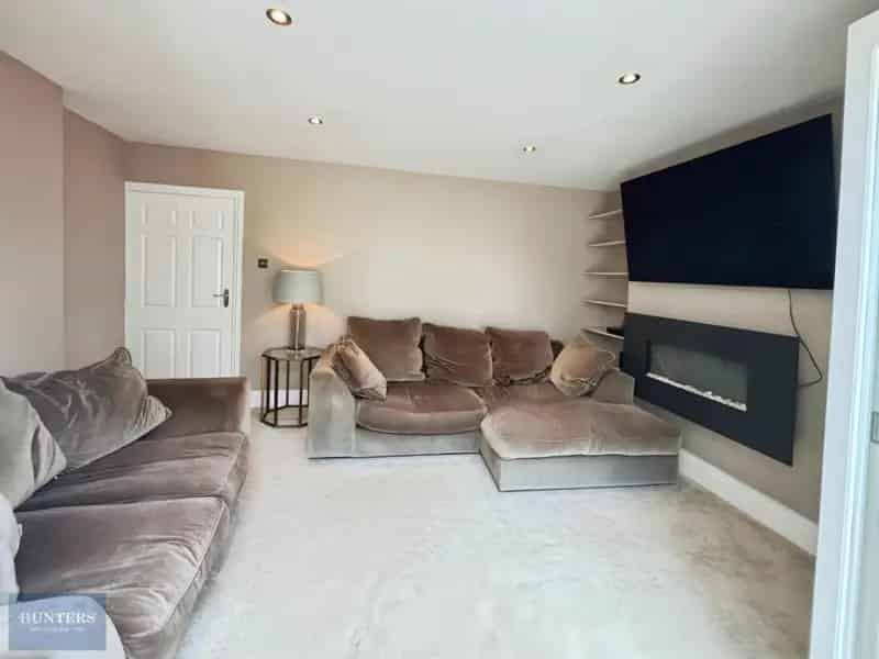 4 bedroom House
 To Let 
Total Size: 1787 SQ FT