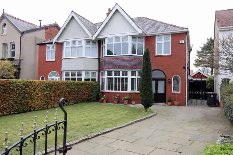 3 Bed Semi Detached House For Sale