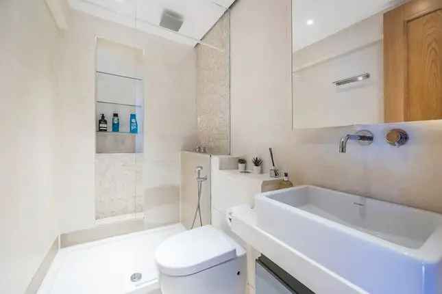 Duplex to Rent Great Portland Street London W1W