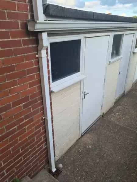 2 Bed GFF Flat Near Amenities Pet-Friendly Garden