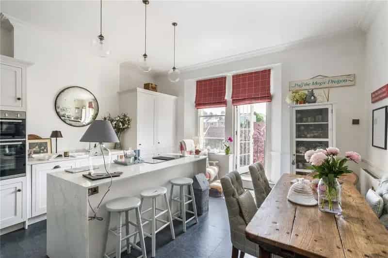 2 Bedroom Apartment for Sale in Clifton Bristol