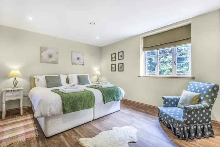 2 Bedroom Cottage to Rent in Batheaston near Bath
