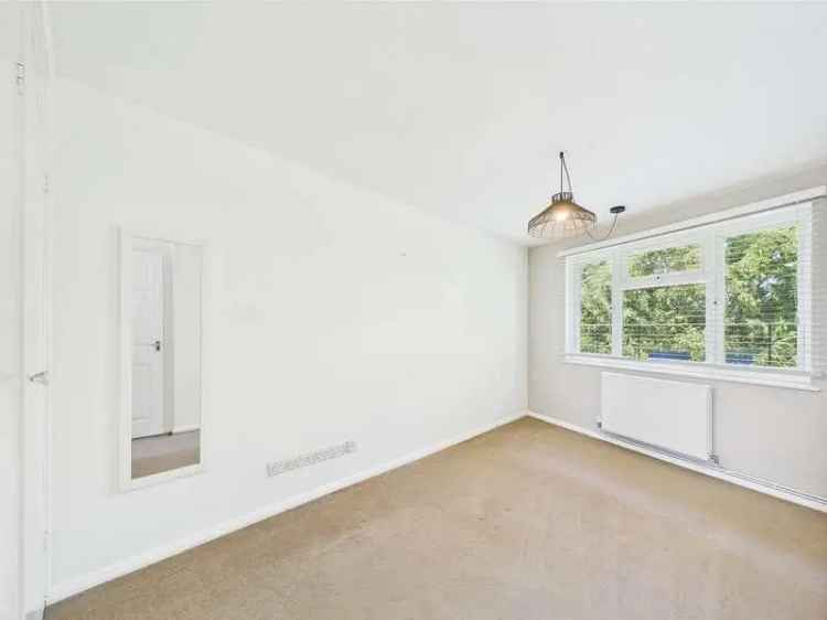 1 Bed Flat for Sale near Hitchin Town Centre
