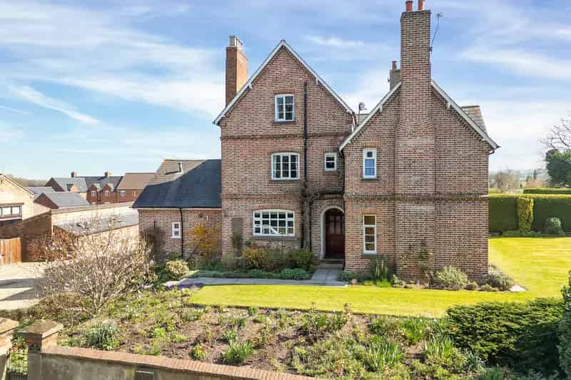 6 Bedroom Detached Farmhouse Tollerton Lane Tollerton