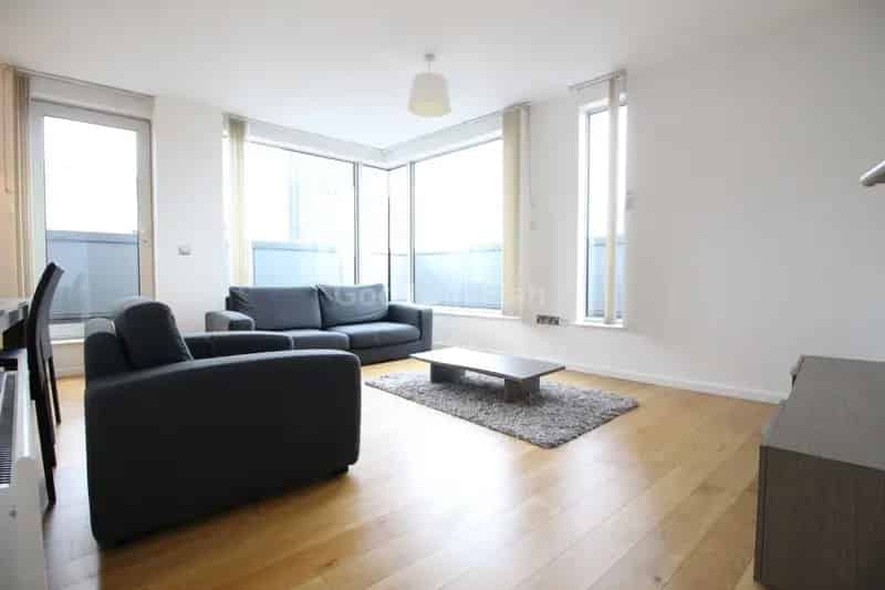 2 Bedroom Apartment House to Rent