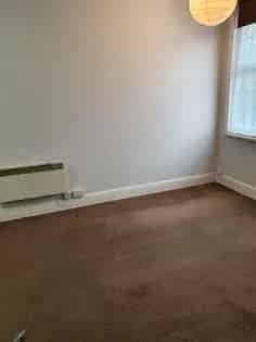 Studio Flat London 27m2 HMO Part Furnished