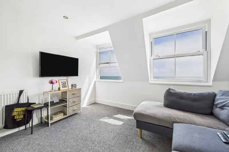 1 bedroom Flat
 For Sale