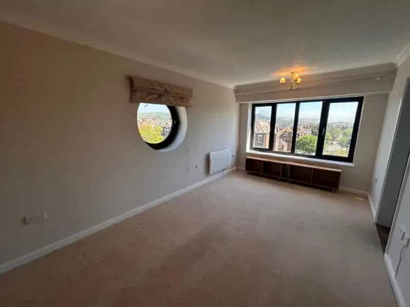 1 Bedroom Flat for Sale Stunning Sea Views Retirement Development