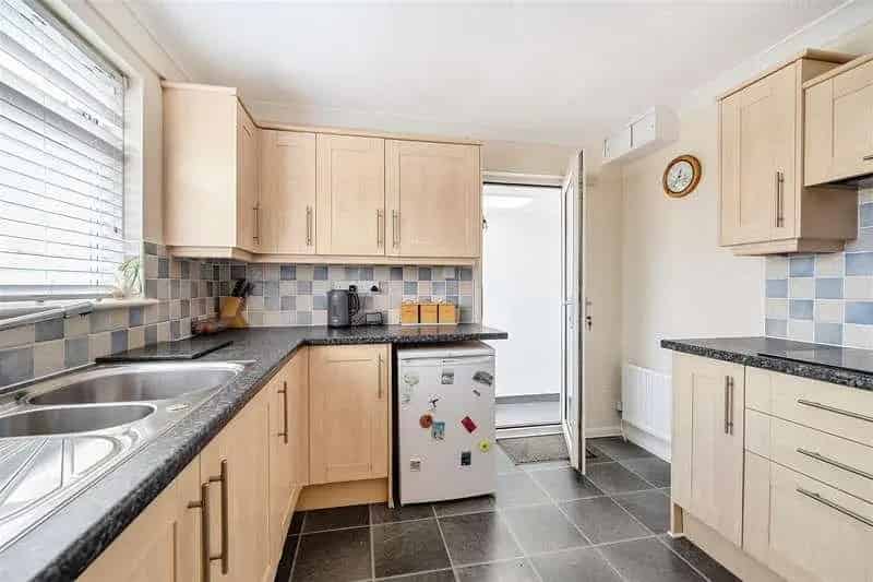 3 Bed House For Sale - 1352 SQFT - Garage - Gardens