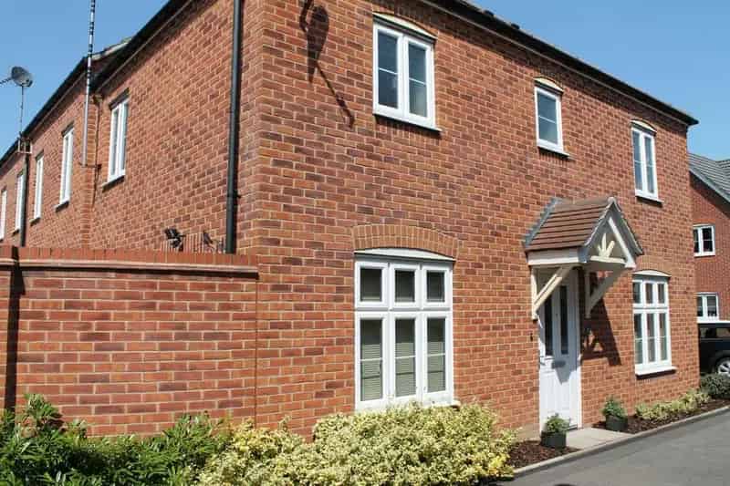 3 Bedroom End of Terrace House to Rent