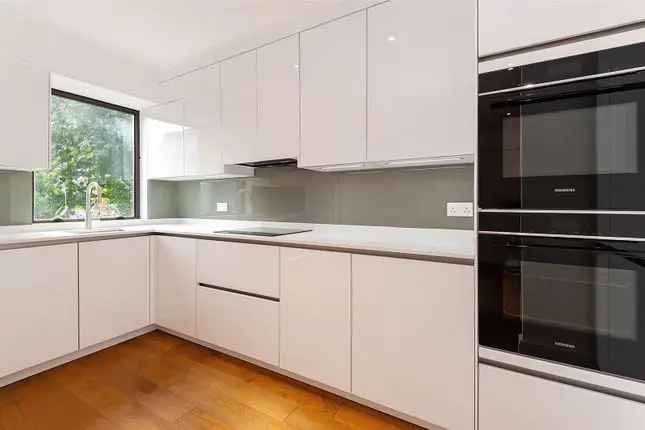 Flat for sale in Roland Gardens, South Kensington, London SW7