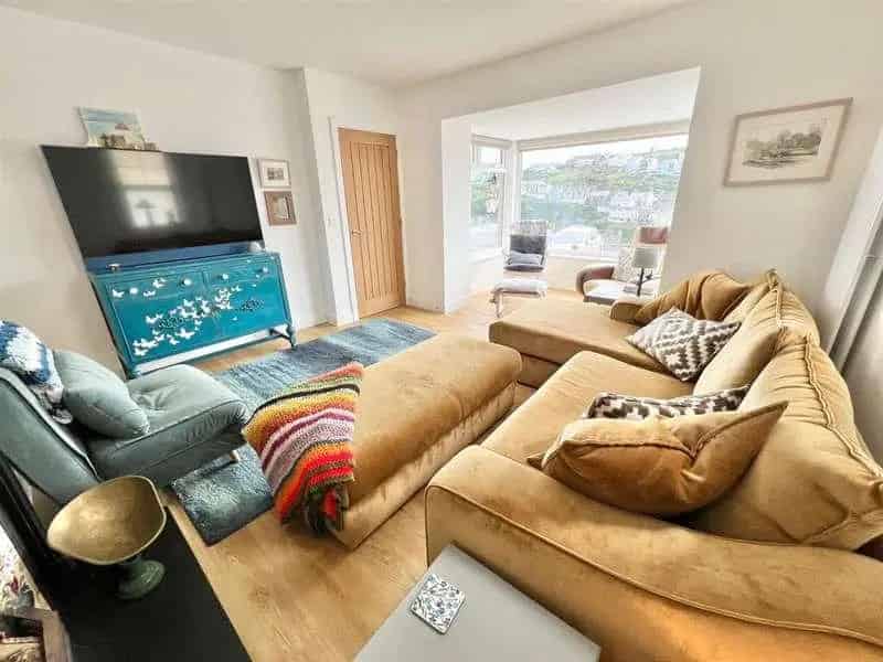 2 Bed House for Sale in Mevagissey with Stunning Harbour Views