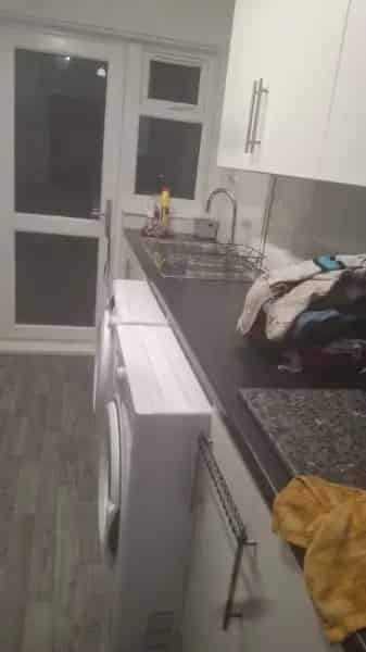 Family Home New Kitchen Bathroom Big Garden Close Schools