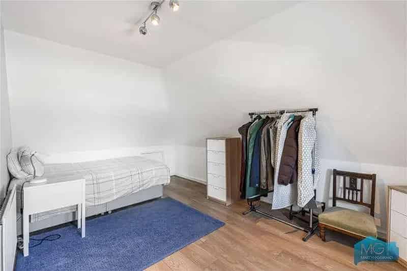 3 Bed House for Sale Near East Finchley Station