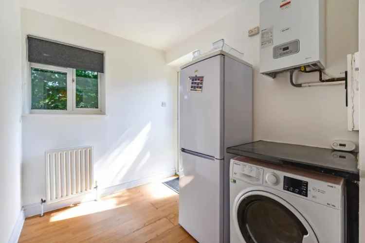 6 Bedroom Flat To Rent