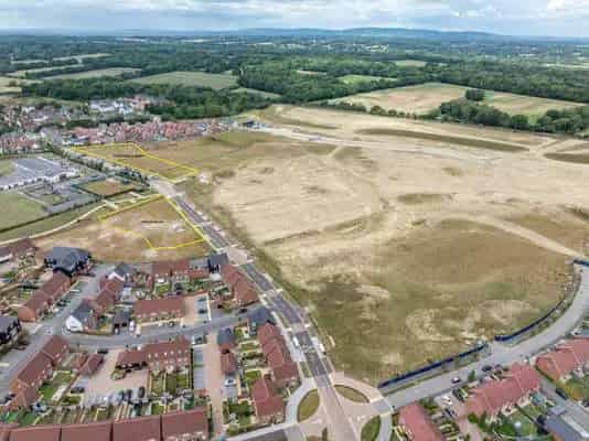 Public House and Convenience Store Development Opportunity