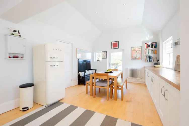 4 Bedroom Detached House Fakenham