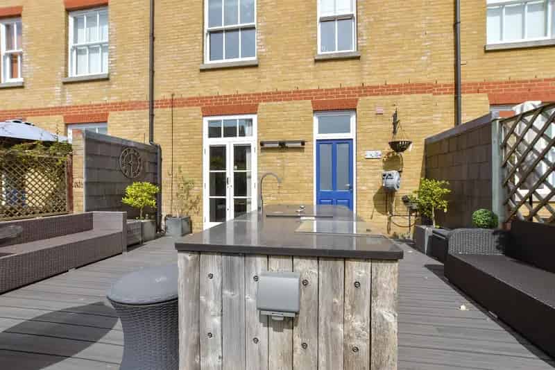 4 Bedroom Terraced House for Sale