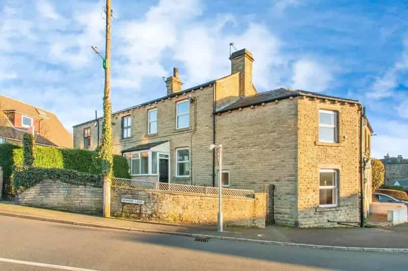 3 Bedroom Mid Terrace House to Rent Hartshead West Yorkshire