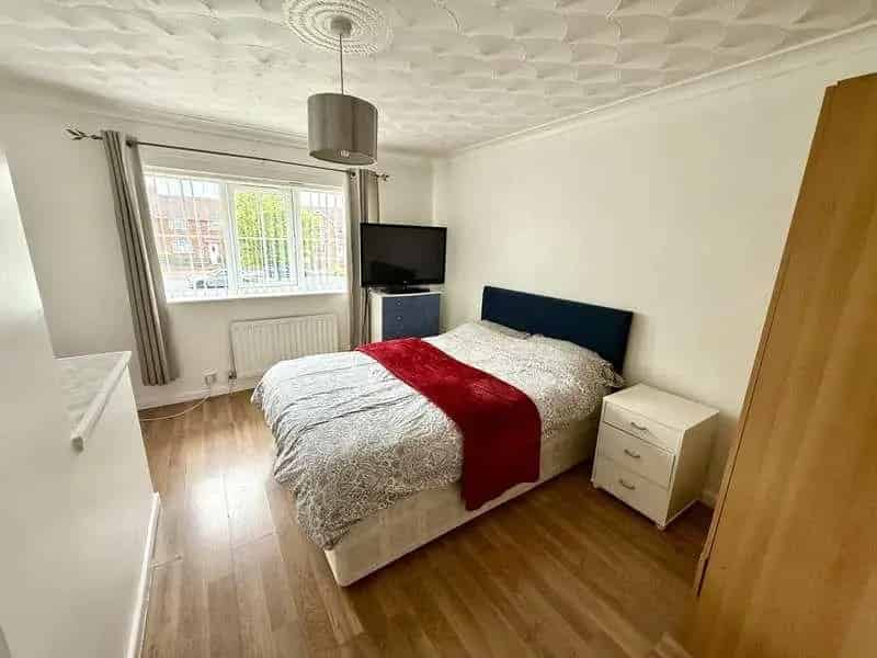 3 bed house for sale