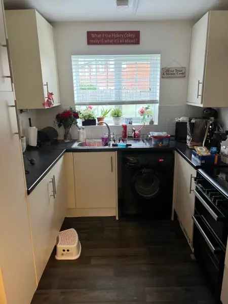 Flat For Rent in Basildon, England