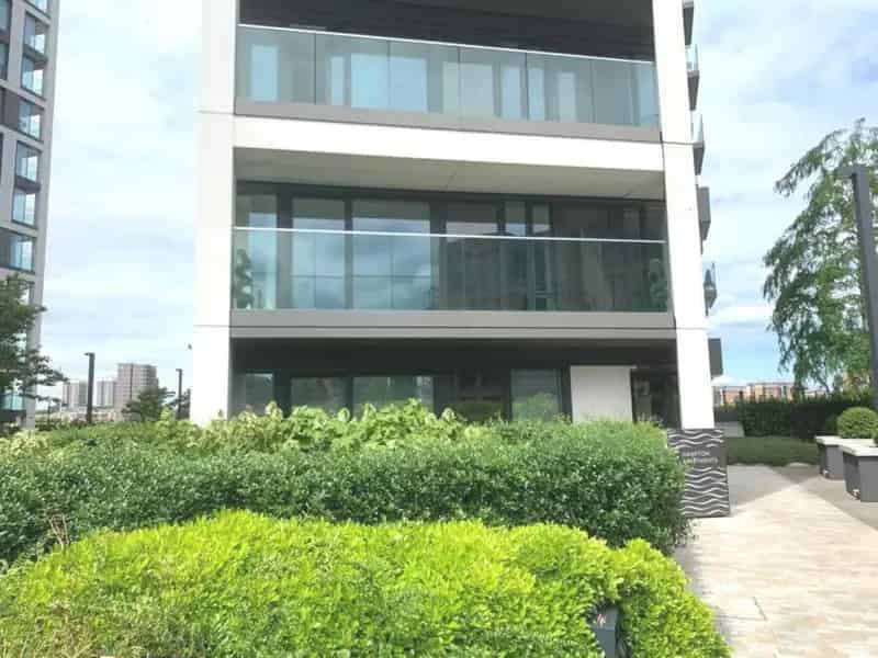 2 Bedroom Furnished Apartment Royal Woolwich Arsenal Near DLR Crossrail
