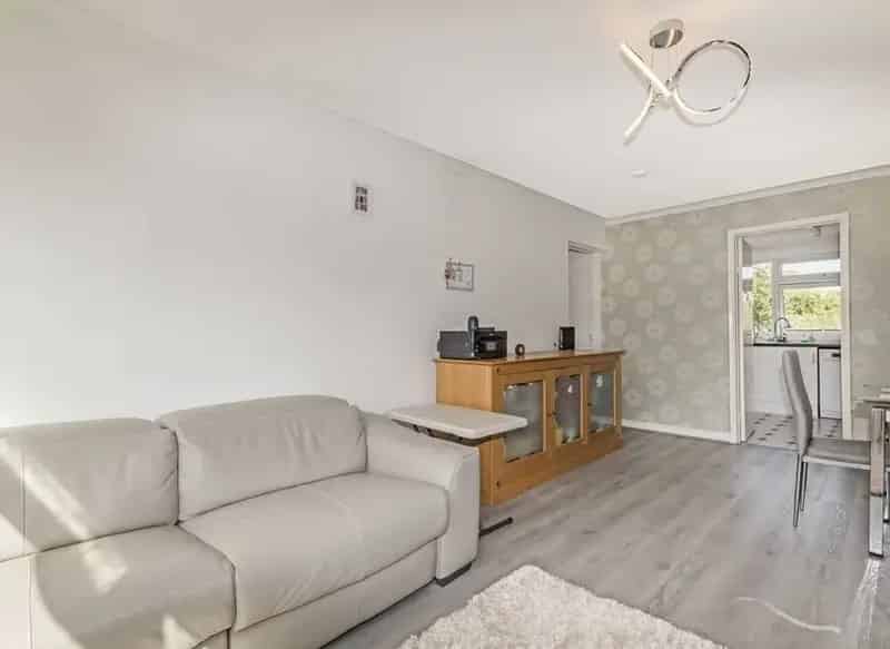 Strawberry Hill 2-Bedroom Apartment