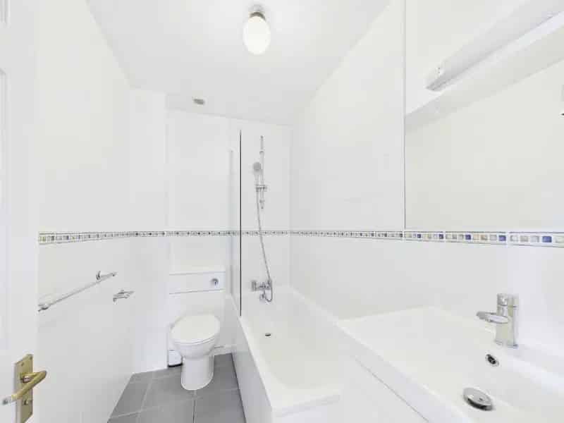 2 Bed Flat for Sale in Rickmansworth