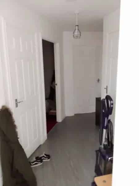 Spacious 2-Bedroom Flat with Balcony and Parking