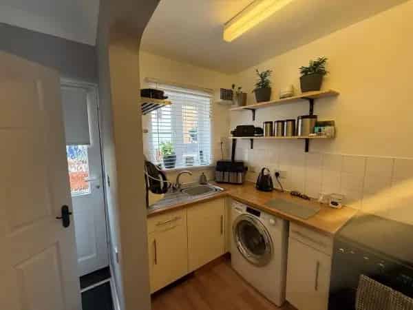 2 Double Bedroom House Near Amenities