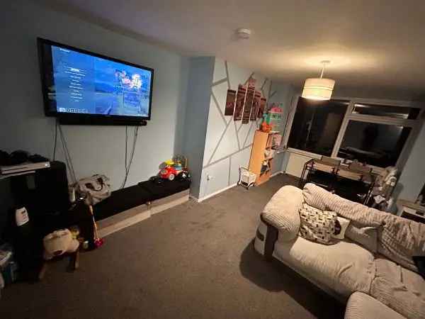 Flat For Rent in Hungerford, England