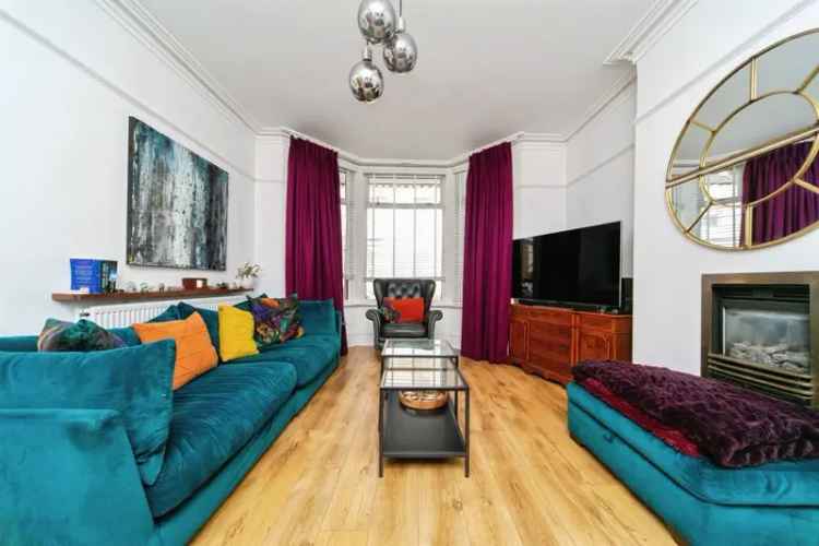 Spacious Semi-Detached Family Home with Four Bedrooms