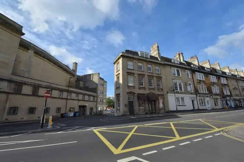 2 Bedroom Flat to Rent in Bath City Centre
