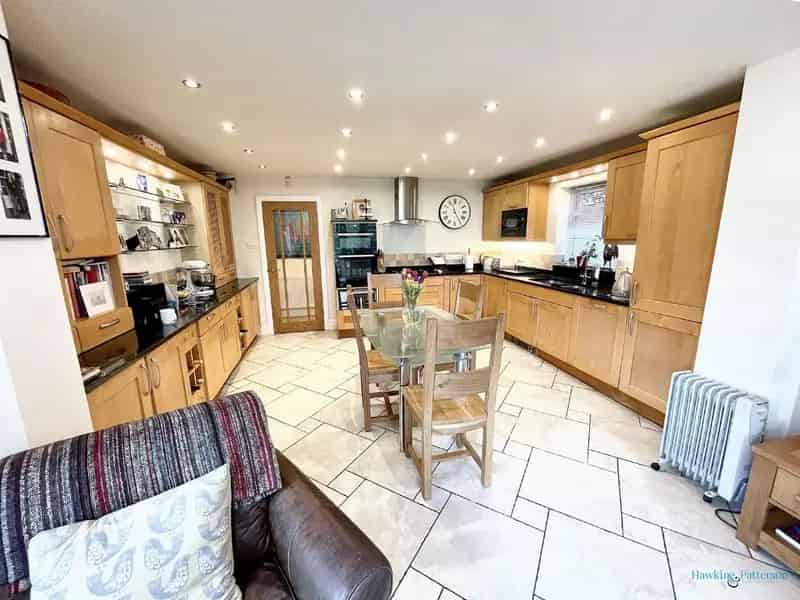 4 Bed Semi-Detached House For Sale