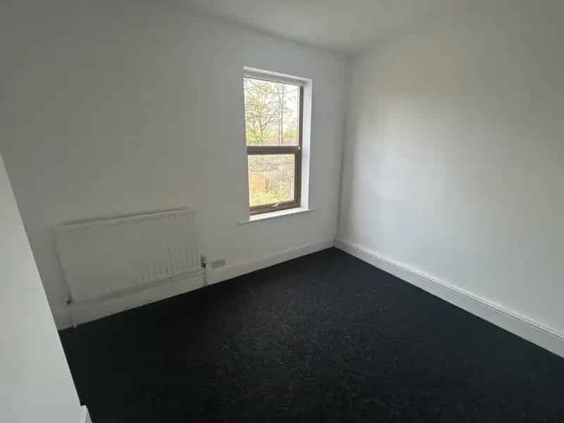 Spacious 4 Bed Family Home Wolverhampton Zero Deposit Available