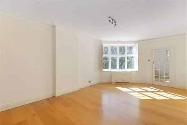 Art Deco Mansion Block Apartment Four Bedrooms Modern Kitchen Gardens