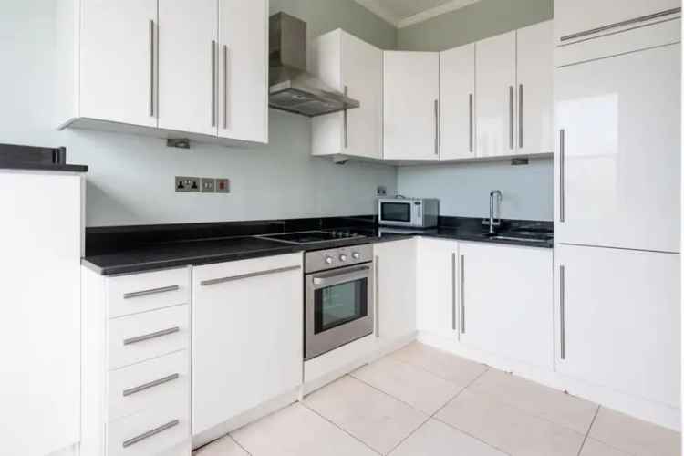 3 Bedroom Apartment Near Royal Crescent For Sale