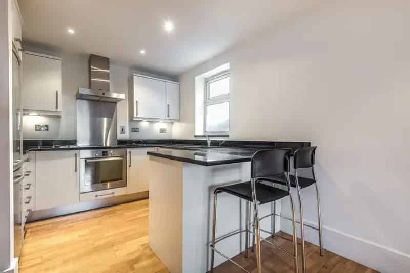 Wimbledon Two Double Bedroom Flat Near Station