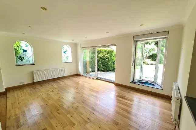 Detached house to rent in Aylmer Road, East Finchley N2