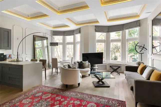 Flat for sale in Embankment Gardens, London SW3