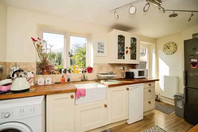 Grade II Listed One Bedroom Cottage Preston